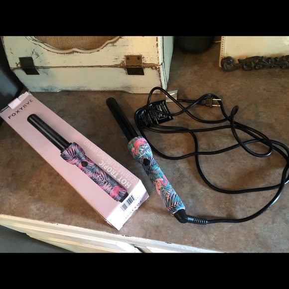 foxybae hot tropic flat iron
